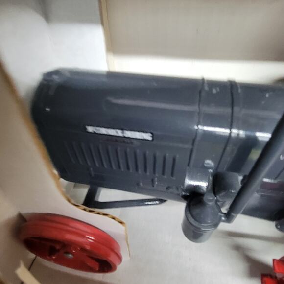 Vtg 1992 Scale model 1/16 IH Case 15-30 on steel w/frontend diecast tractor gray - Picture 3 of 11